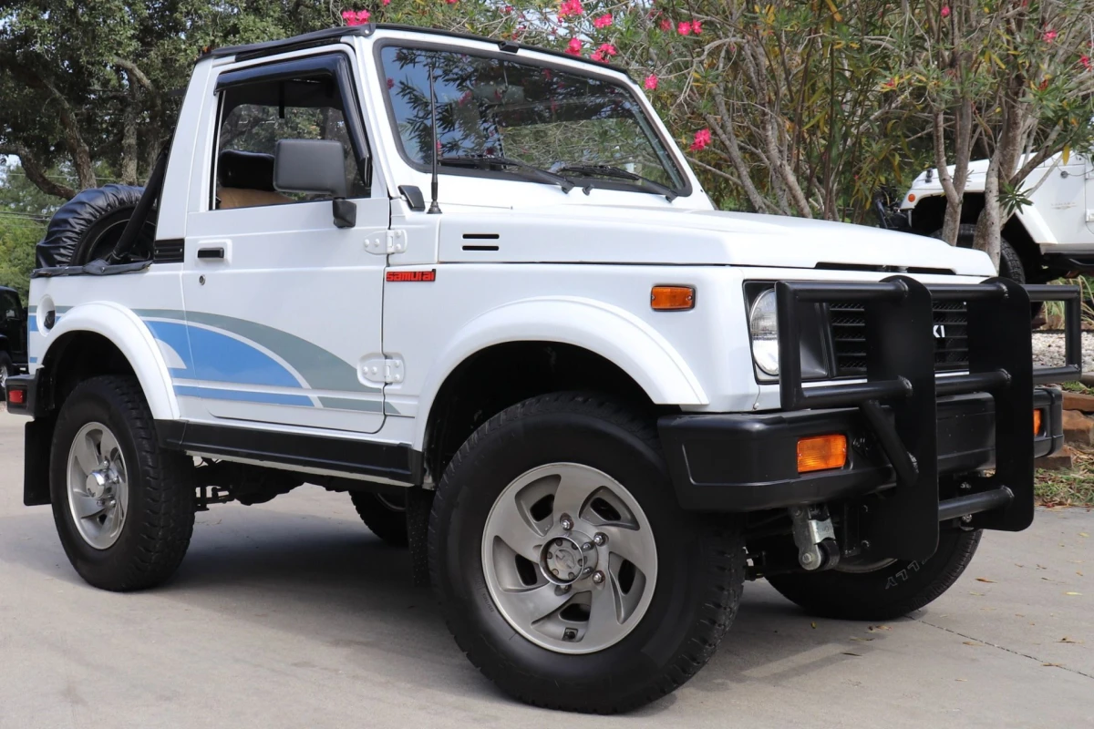 Suzuki Samurai Jeep